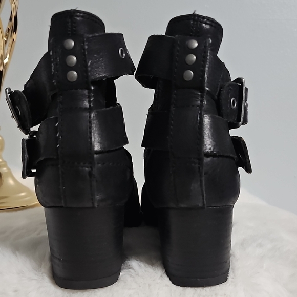 Caterpillar Women's Tora Black Ankle Boots with Buckle Detail - Picture 5 of 12